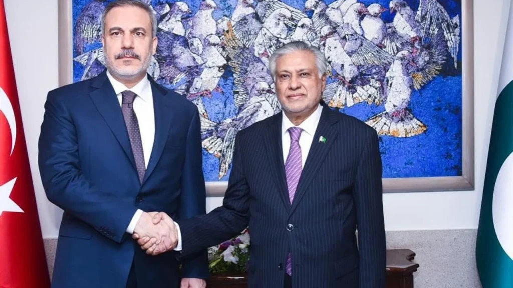 Dışişleri Bakanı Fidan, Pakistan Dışişleri Bakanı Dar ile başkent İslamabad’da görüştü