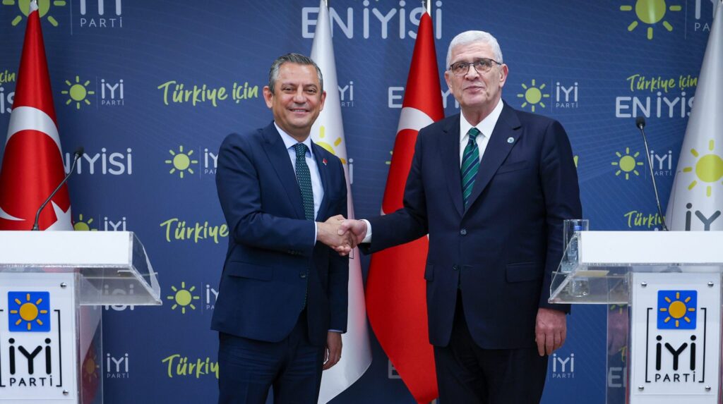 Özgür Özel’den Musavat Dervişoğlu’na ziyaret