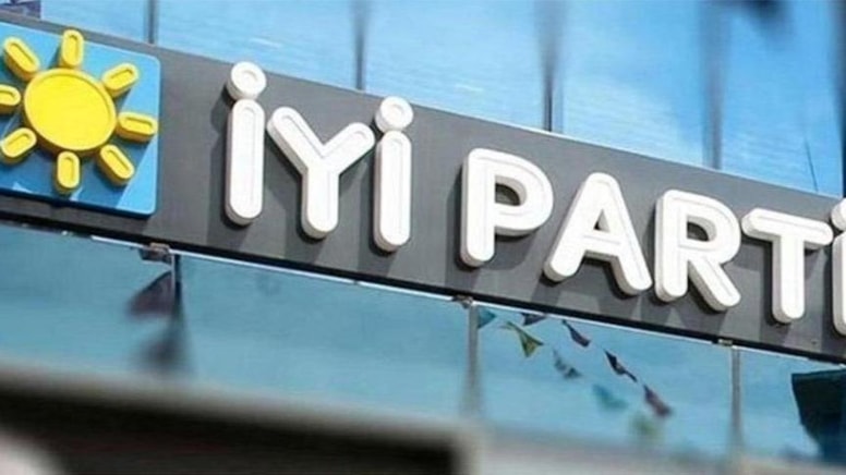 İYİ Parti Bakırköy İlçe Örgütünde Toplu İstifa: 40 Üye CHP’ye Geçti