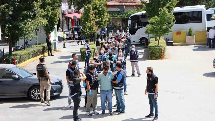 İçişleri Bakanı Ali Yerlikaya’dan Eskişehir Merkezli Narkoçelik-34 Operasyonu: 100 Kişi Tutuklandı