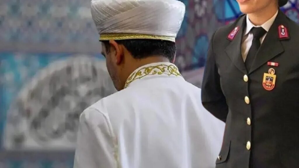 Bitlis’te İmamı Döverek 58 Bin TL’yi Çaldılar: Kadın Astsubay ve Uzman Çavuşlar Tutuklandı