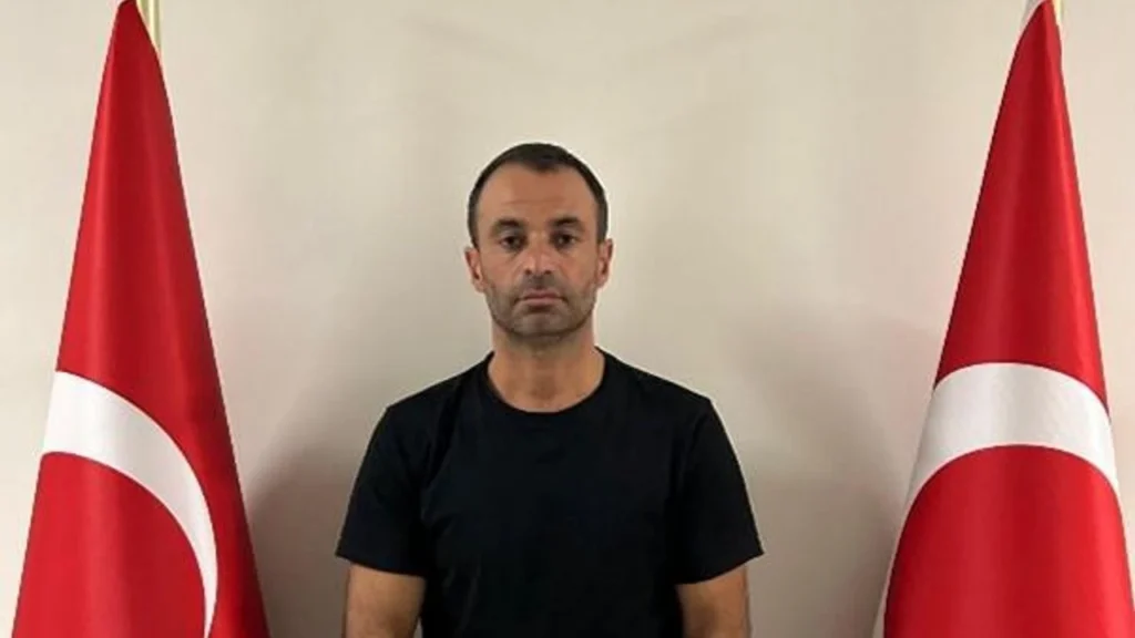 Antalya Emniyeti, PKK/KCK’nın Rusya Yapılanmasında Yer Alan Şüpheliyi Yakaladı