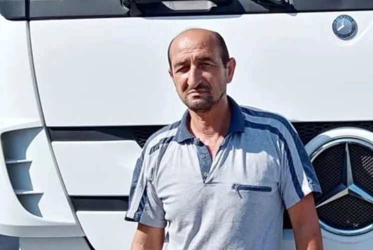 Zonguldak’ta Feci Kaza: Kamyonet Bahçeye Uçtu, Bir Kişi Hayatını Kaybetti