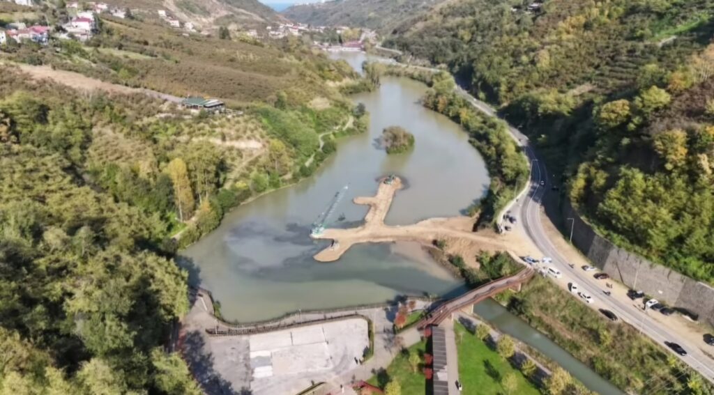 Sera Gölü Temizleniyor: Akçaabat’ta Temizlik Çalışmaları Başladı