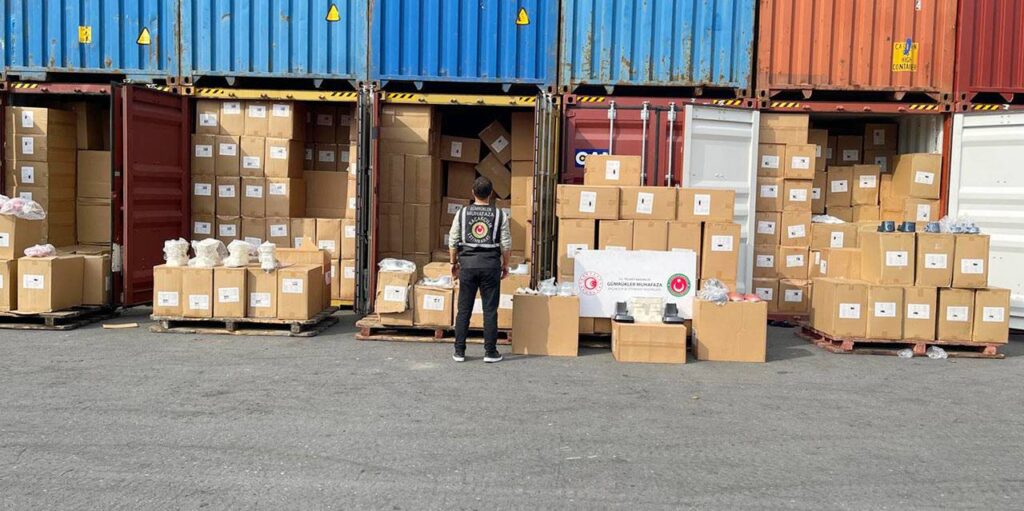Ticaret Bakanlığı’ndan Kaçakçılara Büyük Darbe: 1 Milyon 380 Bin Uyuşturucu Hap ve 120 Milyon TL Değerinde Kaçak Eşya Ele Geçirildi