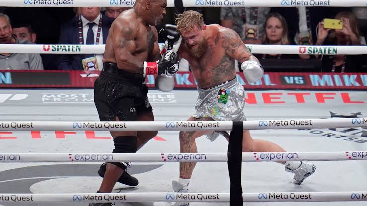 Tarihi Karşılaşmada Jake Paul, Mike Tyson’ı Yendi