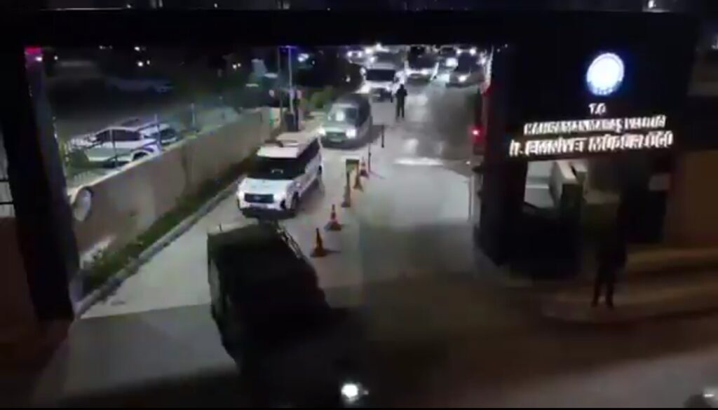 İçişleri Bakanı Ali Yerlikaya: “NARKOKAPAN-3” Operasyonunda 2 ton 6 kg uyuşturucu madde ve 2 milyon 889 bin 171 uyuşturucu hap ele geçirildiğini Açıkladı