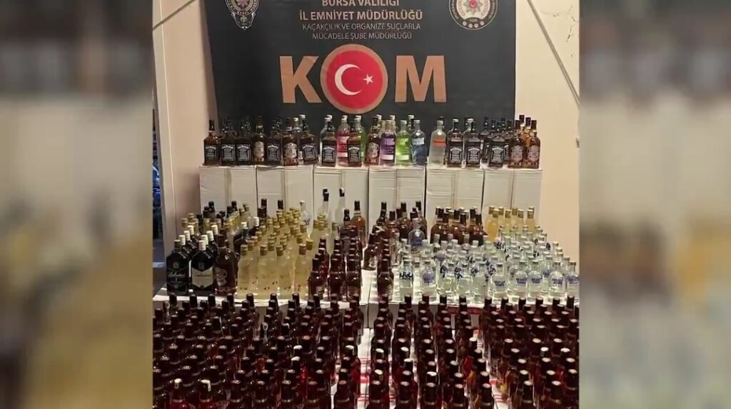Bursa’da Sahte Alkol Operasyonu: 5 Bin 740 Şişe Ele Geçirildi