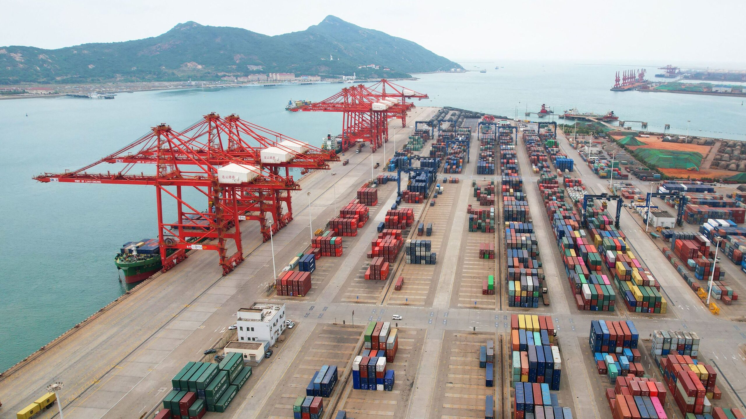 Trump, Çin ve Avrupa Birliği’ne Yüksek Gümrük Vergileri Tehdit Ediyor