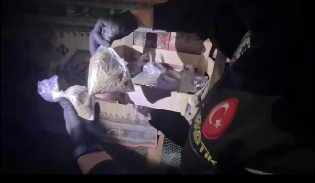 İstanbul’da Uyuşturucu Operasyonu: 213 Şüpheli Yakalandı, 197’si Tutuklandı