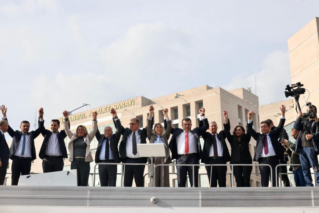 İmamoğlu’ndan Sert Çıkış: “Ülkenin Kaybedecek Vakti Kalmadı, Seçim Hemen Şimdi!”