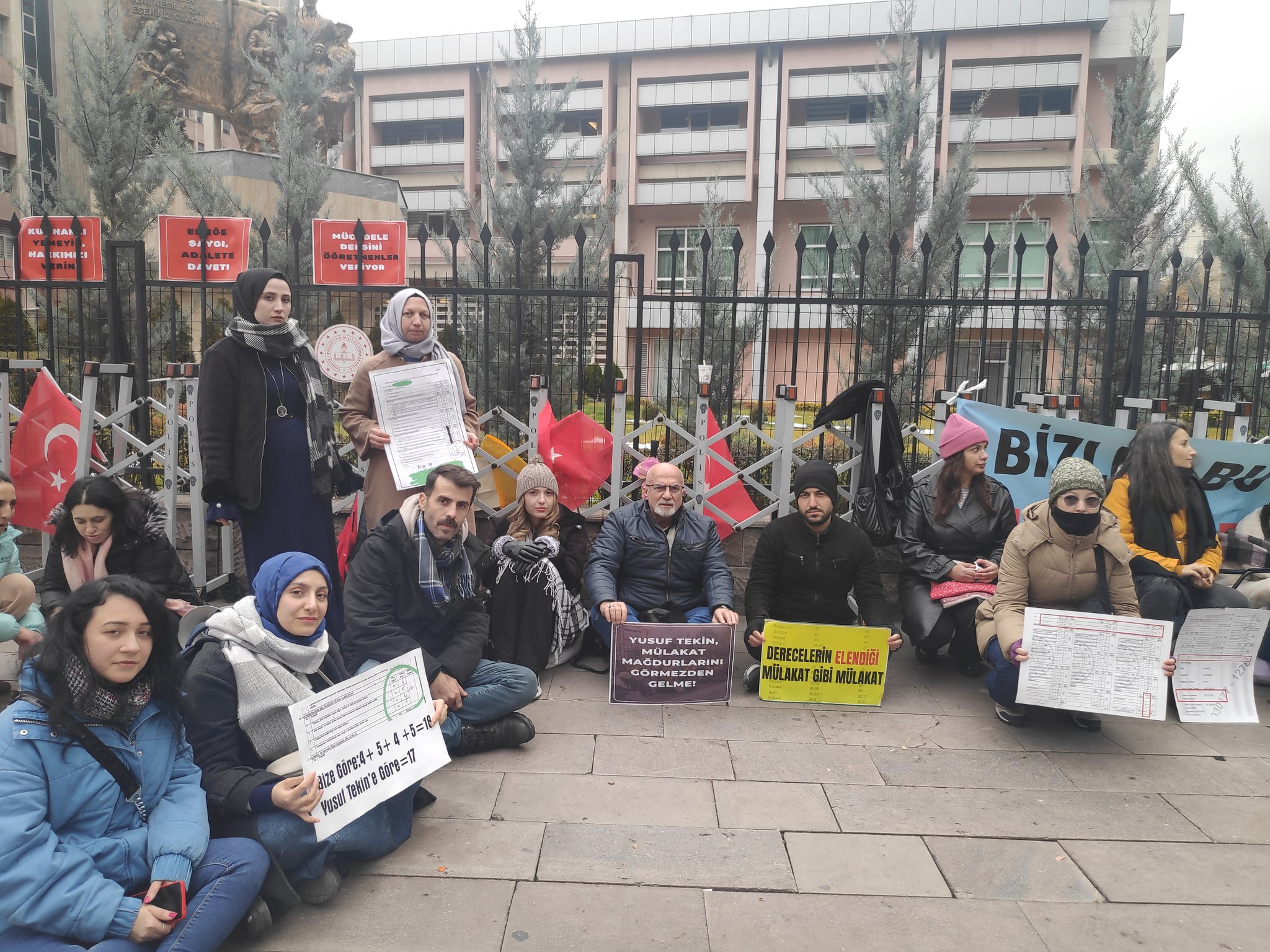 Liberal Parti Genel Başkanı Zübeyir Gülabi’den Mülakat Mağduru Öğretmenlere Destek