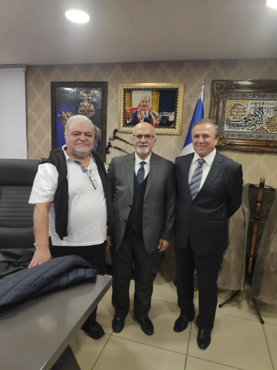 Liberal Parti Genel Başkanı Zübeyir Gülabi’den Ahmet Özal’a Ziyaret