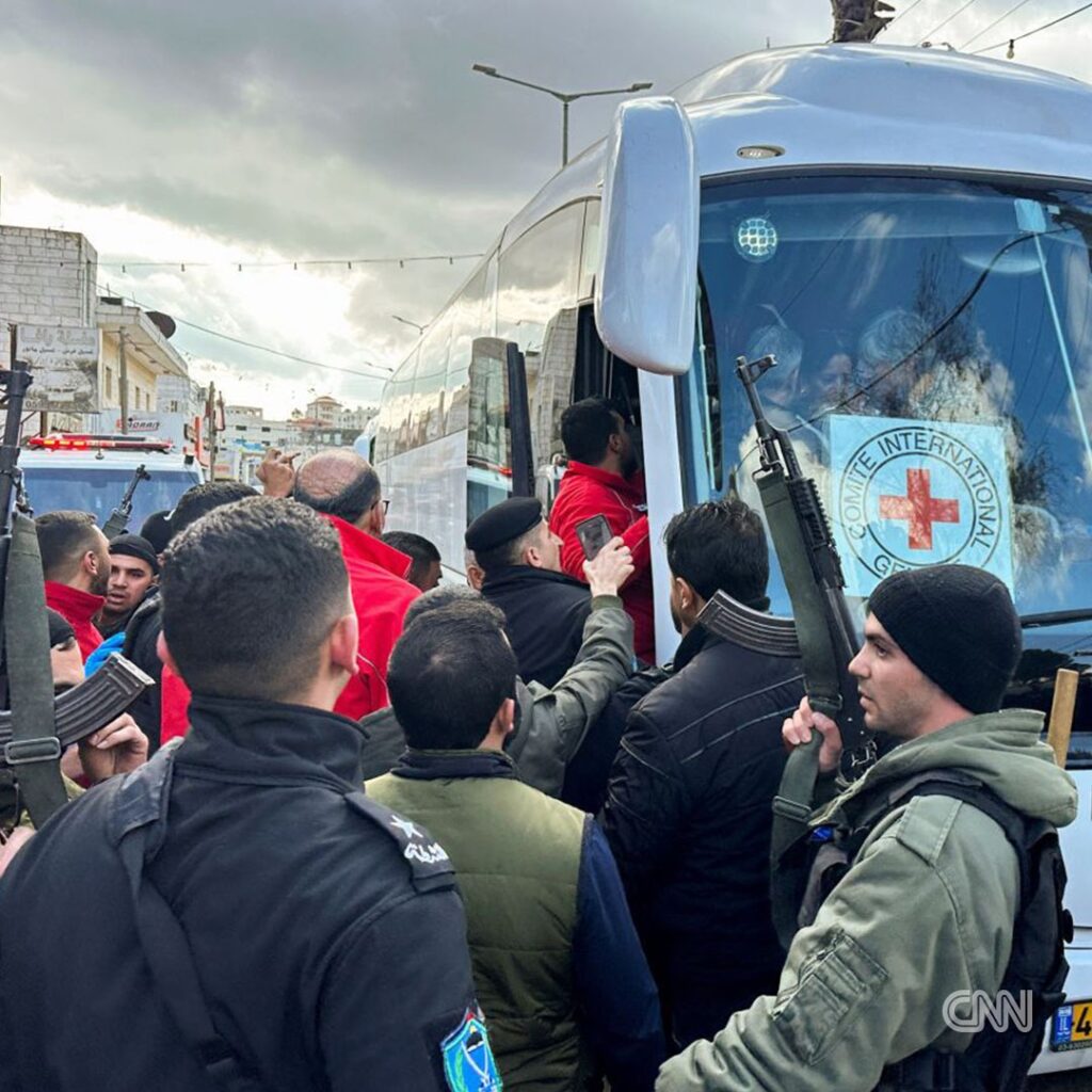 Hamas, 200 Filistinli Mahkum Karşılığında Dört İsrailli Kadın Askeri Serbest Bıraktı