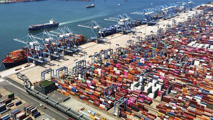 Çin’in İhracatı Aralık’ta Güç Kazandı, İthalatlar da Toparlandı