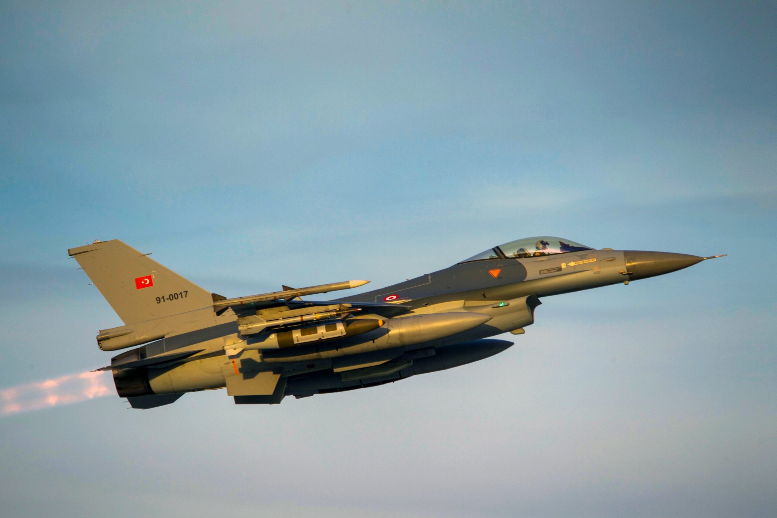 Türk Silahlı Kuvvetleri, Kuzey Irak ve Suriye’de 13 Teröristi Etkisiz Hâle Getirdi