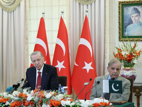 Erdoğan ve Şerif, Türkiye-Pakistan İlişkilerini Güçlendiren 24 Anlaşma İmzaladı