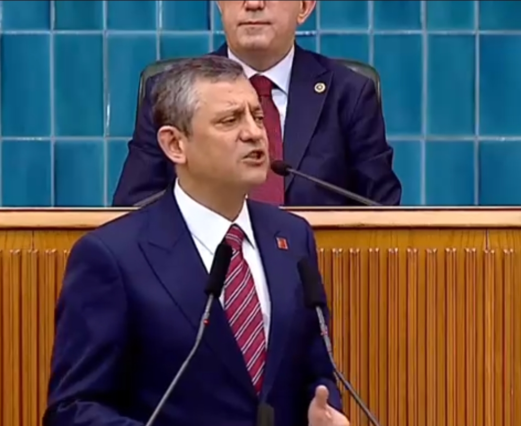 Özgür Özel: “Kurtuluş Yok, Tek Başına, Ya Hep Beraber Ya Hiçbirimiz!”
