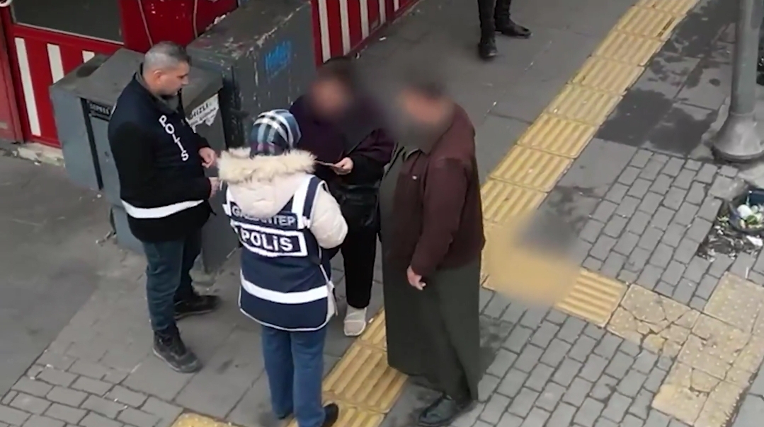 İçişleri Bakanı Ali Yerlikaya’dan Göçmen Kontrolü Açıklaması: 27 Büyükşehirde Eş Zamanlı Denetimler Yapıldı