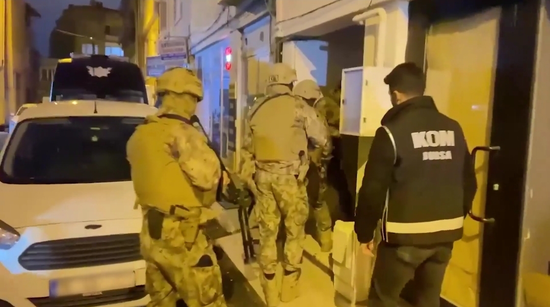 Organize Suç Örgütlerine Büyük Darbe!: 6 İlde 74 Şüpheli Yakalandı