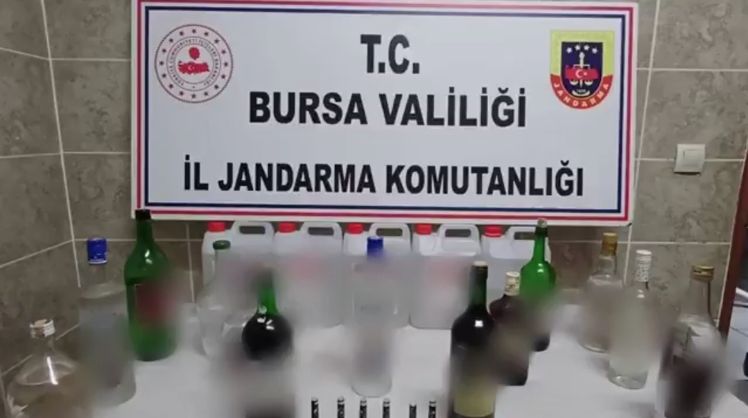 Bursa Merkezli 4 İlde “ÇENGEL-17” Operasyonu: 98 Bin 600 Litre Etil Alkol Ele Geçirildi!