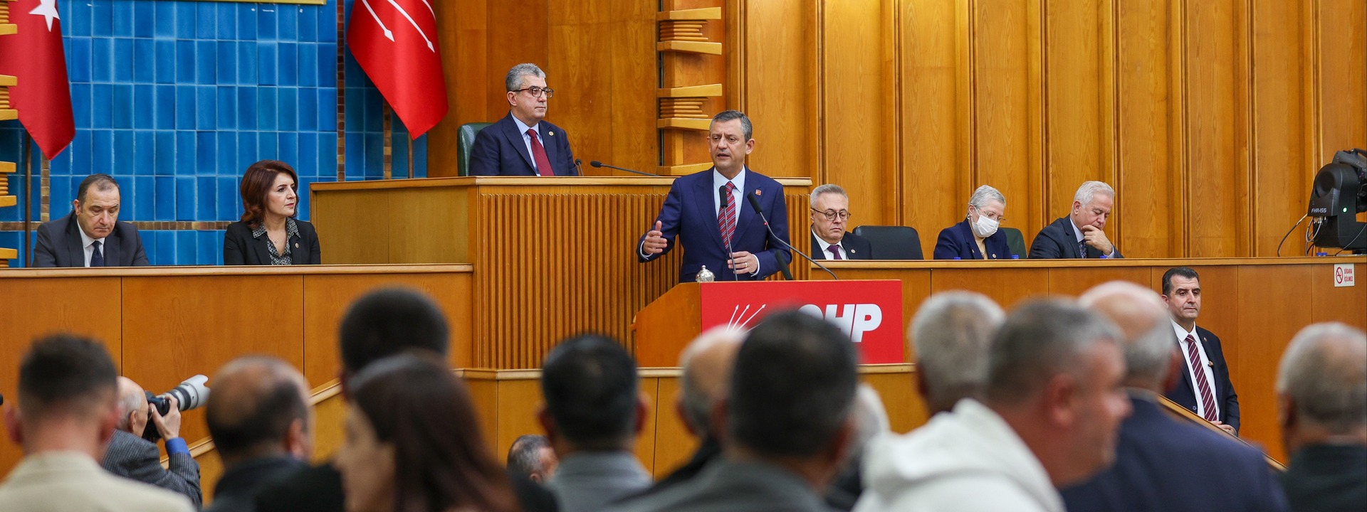 CHP Genel Başkanı Özgür Özel: “Darbeye Karşı Dimdik Ayaktayız”