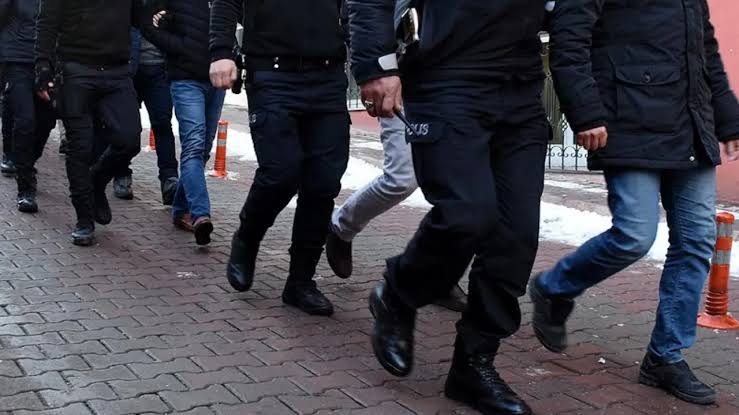 İstanbul’da Belediyelere Operasyon: Gözaltılar Var