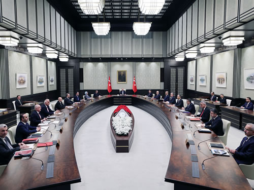 Cumhurbaşkanlığı Kabinesi Erdoğan Başkanlığında Toplanıyor: Gözler 16:00’daki Kritik Kabine Toplantısında