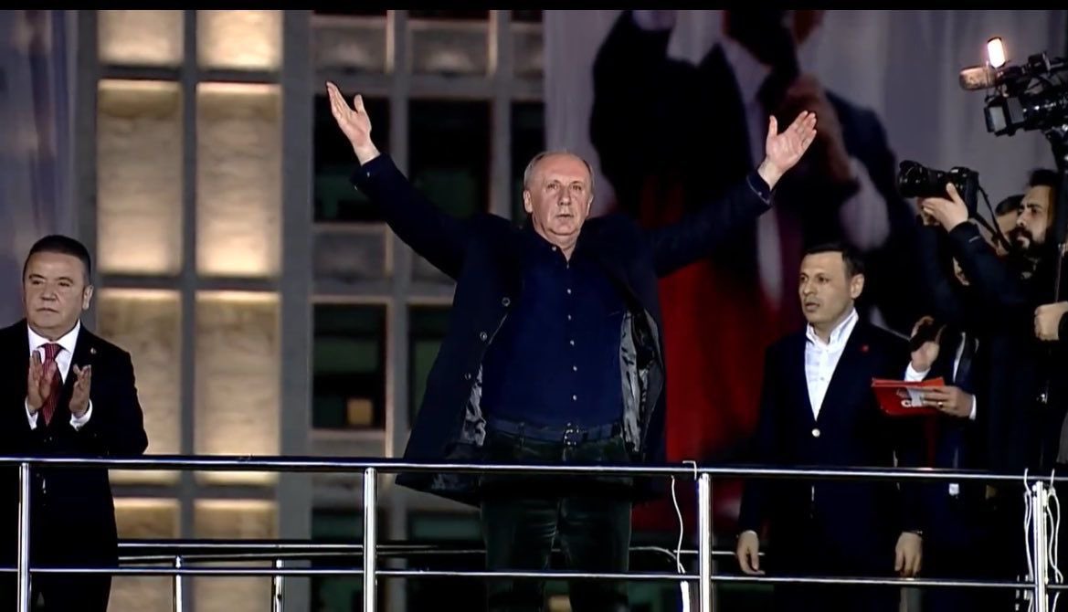 Muharrem İnce’den Saraçhane’de CHP’ye Destek Mesajı: “Yeni Cumhurbaşkanı Adayının Elini Kaldıracağım”
