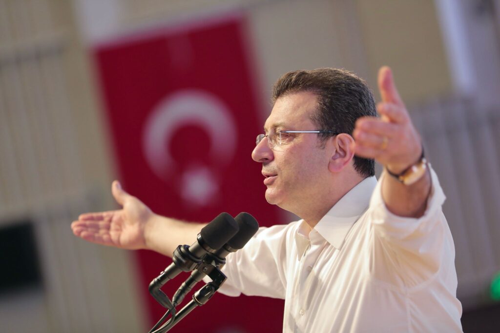 Ekrem İmamoğlu’ndan Kayseri’de Güçlü Mesajlar: “Memleketin Bereketini Kaçıranları Göndereceğiz”