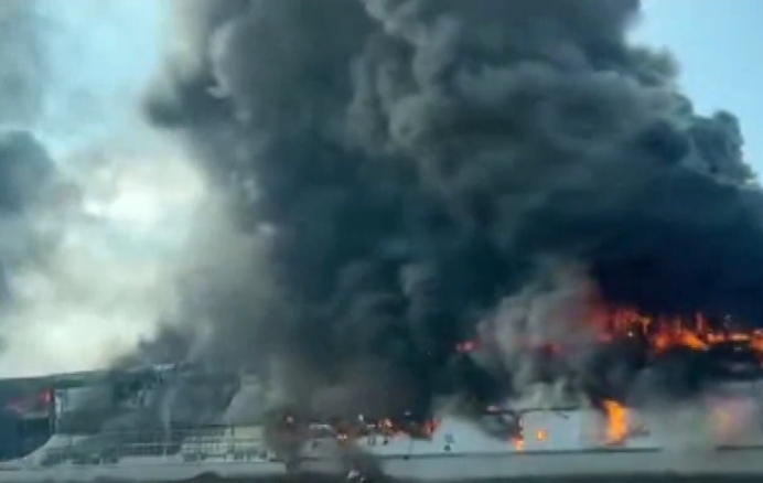 Ankara’da Yatak Fabrikasında Yangın; İtfaiye Ekipleri Müdahale Ediyor