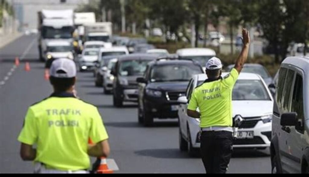 Trafikte Cezalar Artıyor: Yol Kesene Hapis, Alkollü Sürücüye 50 Bin TL Ceza!