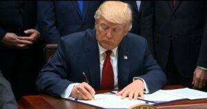 Trump’ın Yeni Tarifeleri Benzin Fiyatlarını ve Çiftçileri Etkiliyor