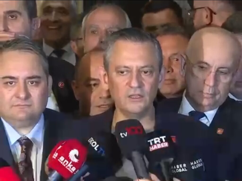 Özgür Özel’den Bahçeli’ye Mesaj: “Göreve Dönene Kadar Konuşmam”