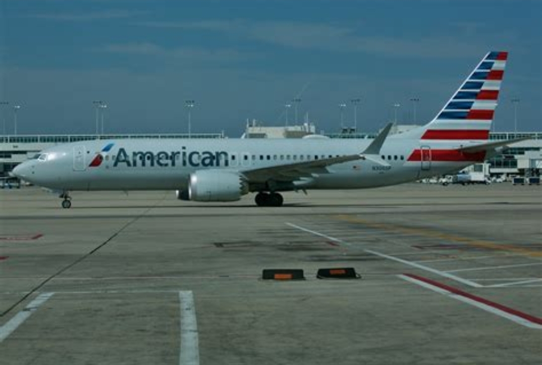 American Airlines Uçağı Denver’da Yangın Çıkardı: 172 Yolcu Güvenle Tahliye Edildi