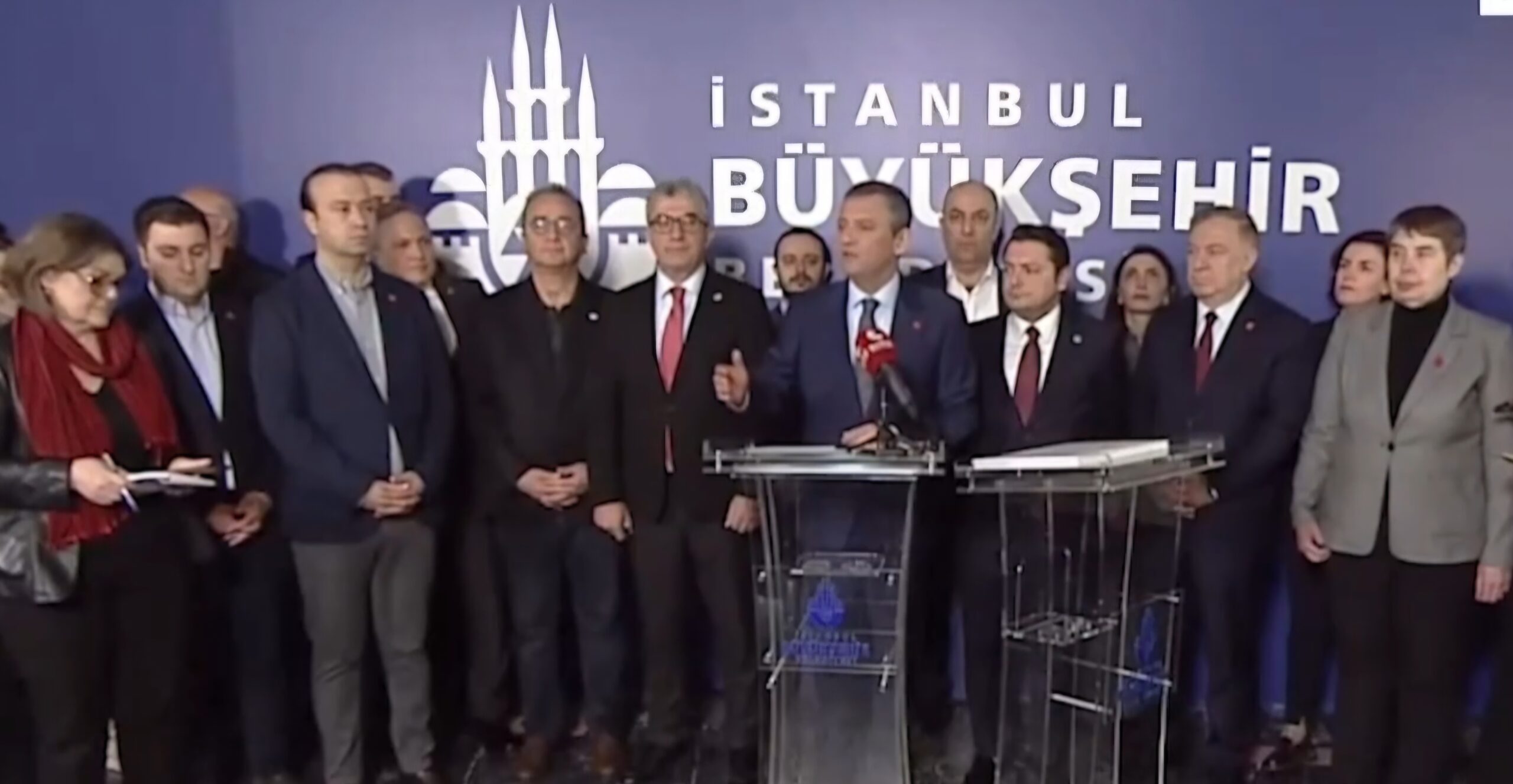 Özgür Özel Açıkladı: Soruşturmanın Arkasından Kanıt Değil, Gizli Tanık Çıktı