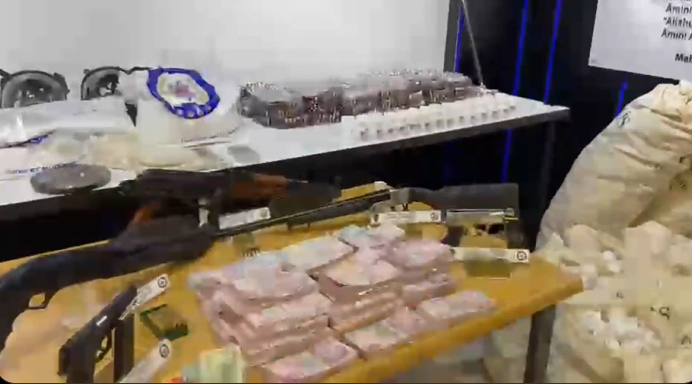 İçişleri Bakanı Ali Yerlikaya’dan Büyük Organize Suç Operasyonu: 79 Şüpheli Yakalandı