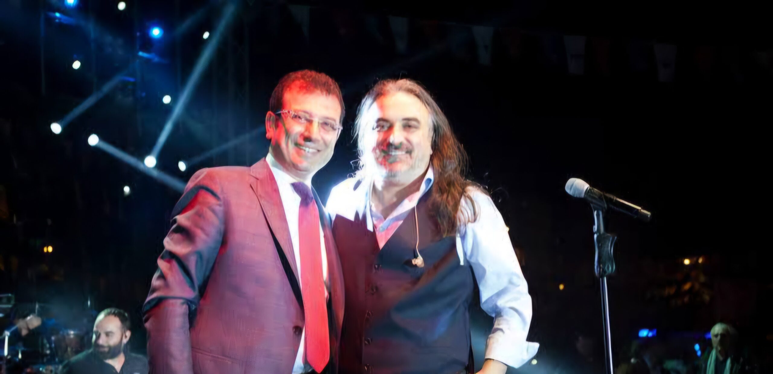 Volkan Konak’tan Ekrem İmamoğlu’na Destek: “Hayat Boyu Centilmenliğinden Ödün Vermedi”