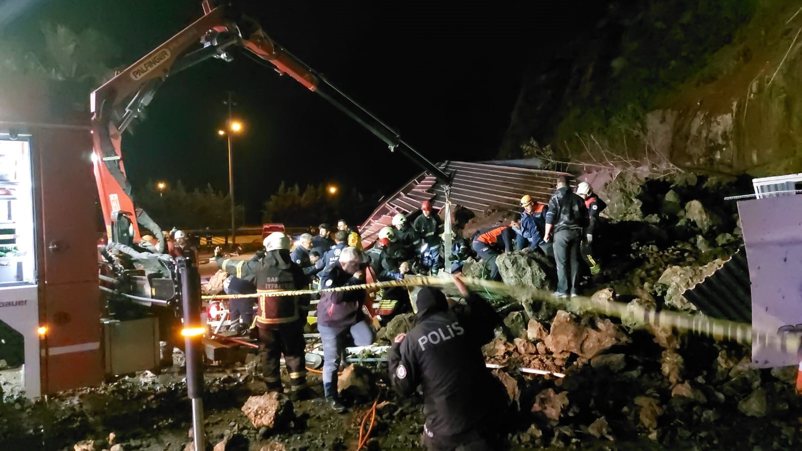 Samsun’daki Heyelan Faciasında: Baba ve İki Kızı Hayatını Kaybetti