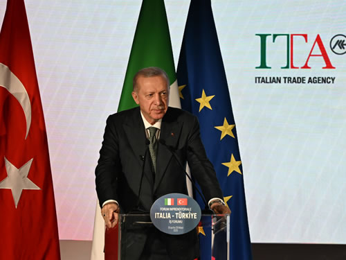 Erdoğan’dan Roma’da Güçlü Mesaj: “Bölgemizde ve Dünyada Etkili Ticari Ortaklıklara Büyük Önem Atfediyoruz”