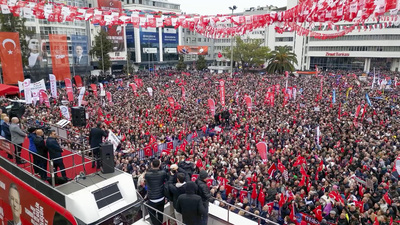 CHP Lideri Özgür Özel’den Samsun’da Tarihi Konuşma: “Cuntanın Karargâhı Saray, Silahı Yargı, Mühimmatı Yalan ve İftiradır”