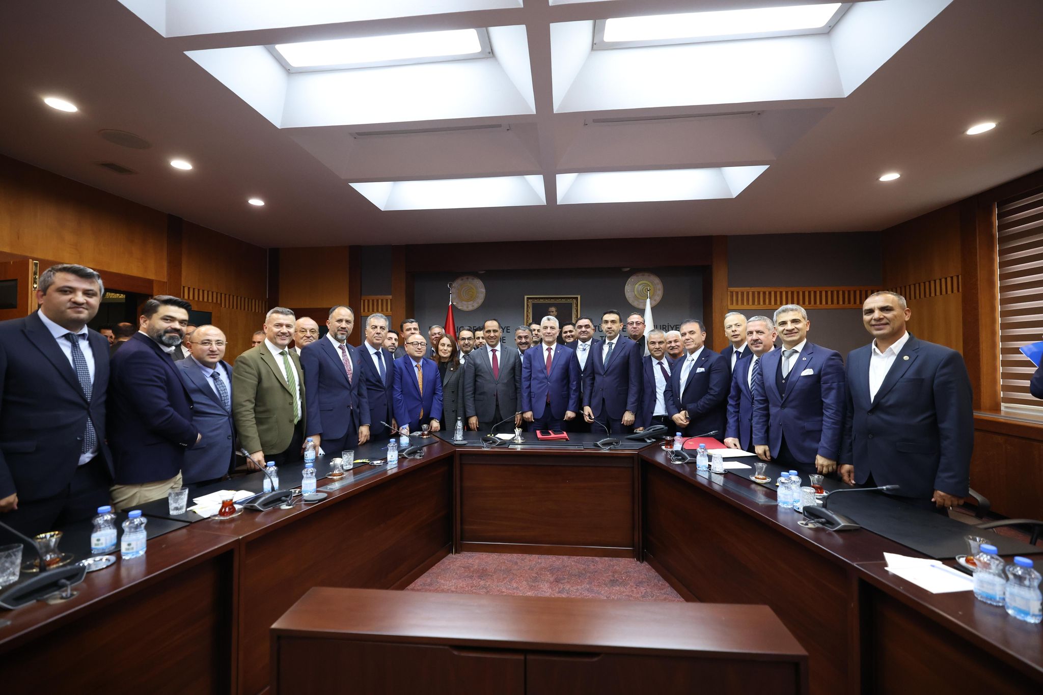 Ticaret Bakanı Ömer Bolat’tan Limon Üreticilerine Müjde: İhracat Kısıtlaması Kaldırıldı!