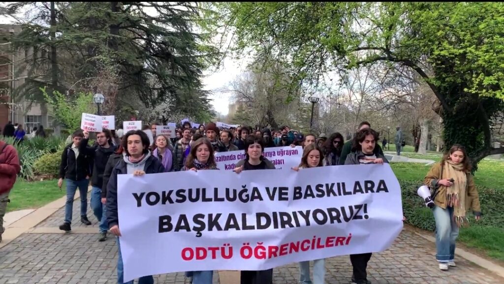 ODTÜ’de Protesto Yürüyüşü: Tutuklamalara Karşı 100. Yıl Mahallesi’ne Büyük Yürüyüş