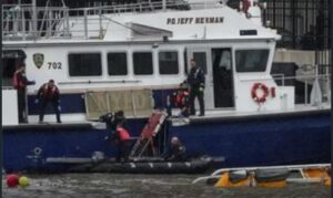 Hudson Nehri’ne Düşen Helikopter Kazasında Altı Kişi Hayatını Kaybetti