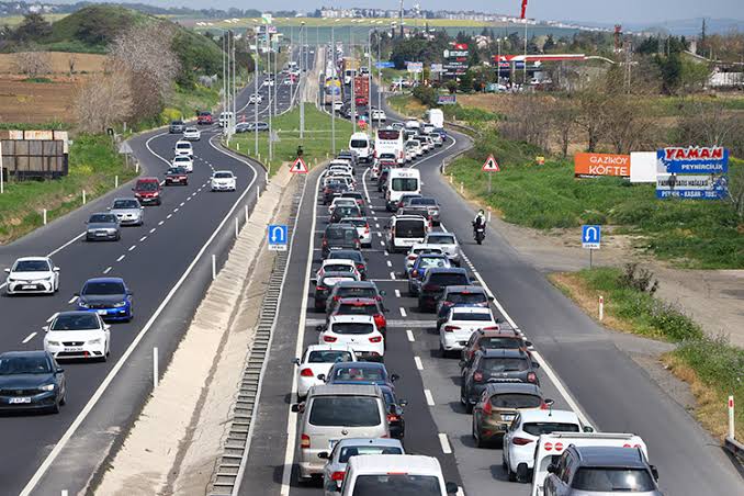 Ramazan Bayramı Dönüş Yolculuğunda Trafik Yoğunlaştı!