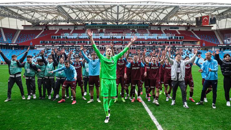 UEFA Gençlik Ligi’nde Çeyrek Final Heyecanı! Trabzonspor U19, İnter Karşısında Tarih Yazmaya Hazırlanıyor