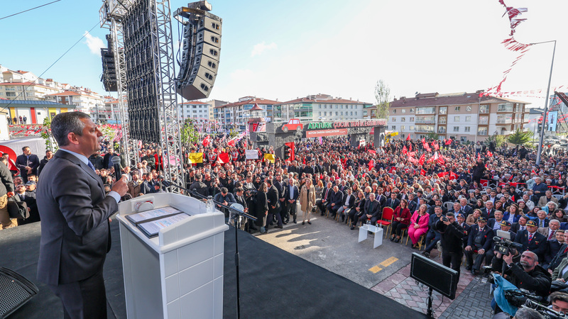 Özgür Özel: “Salı Günü Mahkemede Ümit Özdağ’ın Yanında Oturacağız”