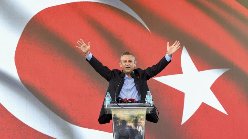 Özgür Özel: “Cumhurbaşkanı Adayımızın Zindanlarda Olmasına Milletin İsyanını Göstereceğiz”