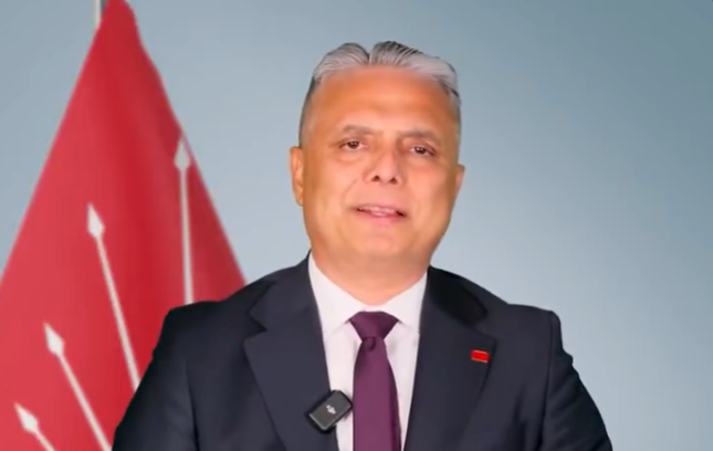 Ümit Uysal, CHP Genel Başkan Adaylığını Açıkladı: “Birleşe Birleşe Kazanacağız”