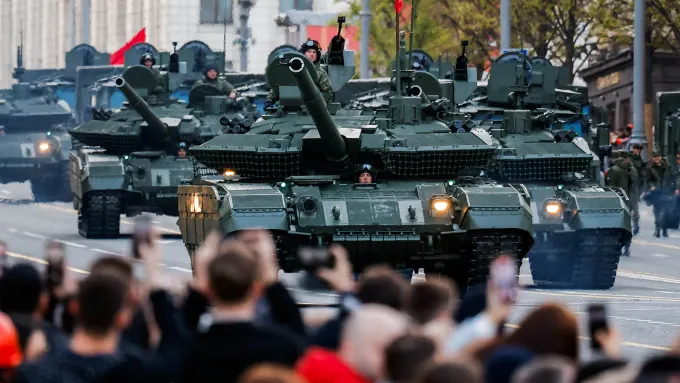 Ukrayna’dan Moskova’ya Üst Üste Drone Saldırısı! Zafer Günü Öncesi Başkentte Panik ve Güvenlik Alarmı